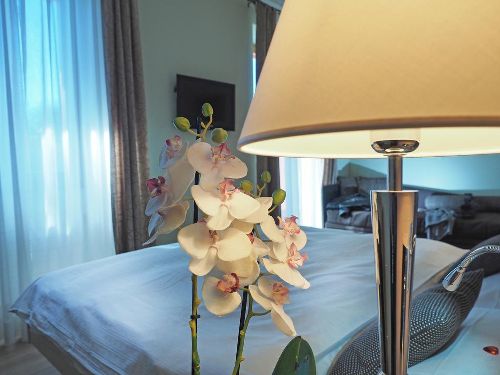 Ristorante Charme Hotel Tre Terre Ponte Brolla Екстер'єр фото